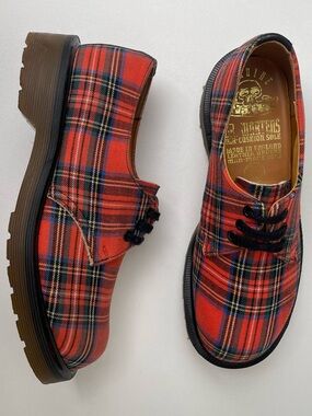 Vintage Dr. Martens NaNa England Red Black Plaid Fabric MIE Oxfords UK 5